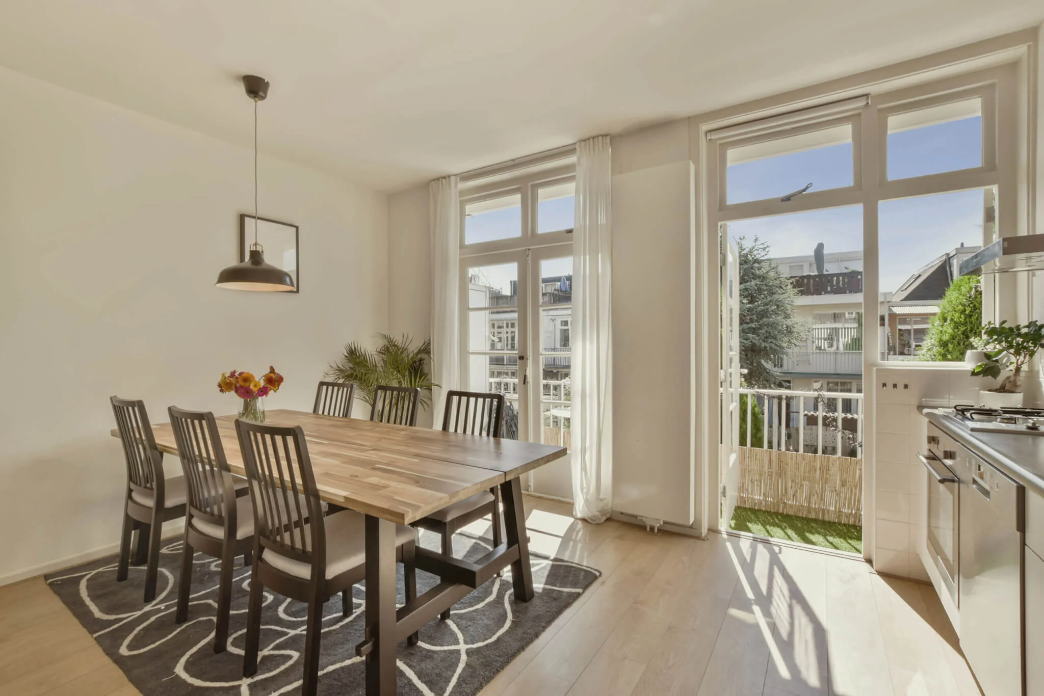 Airbnb vs. Naya Homes: ¿Cuál es la diferencia?